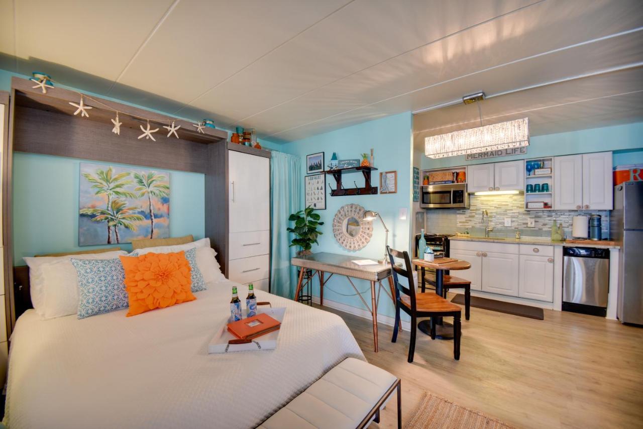 Chic Virginia Beach Retreat - Pool, Steps To Beach Екстер'єр фото