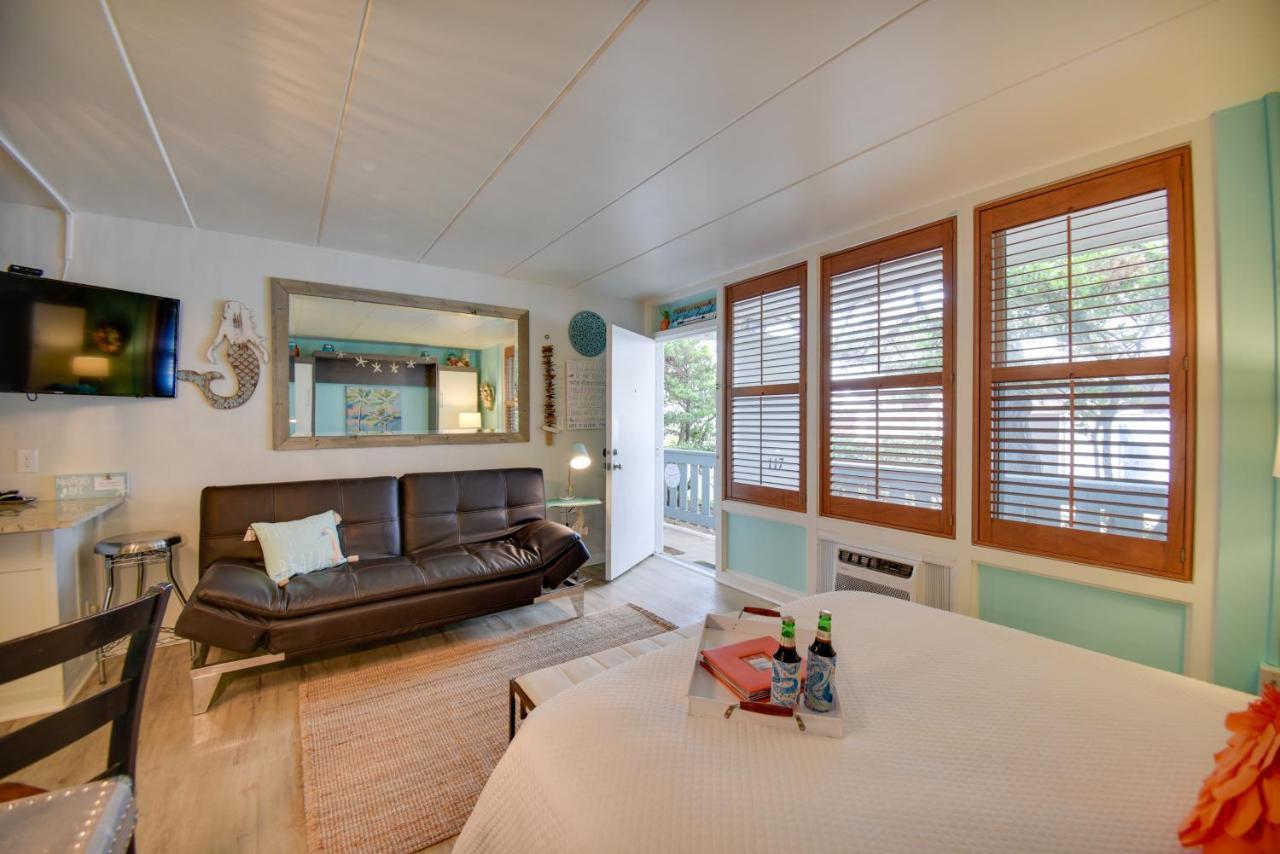 Chic Virginia Beach Retreat - Pool, Steps To Beach Екстер'єр фото